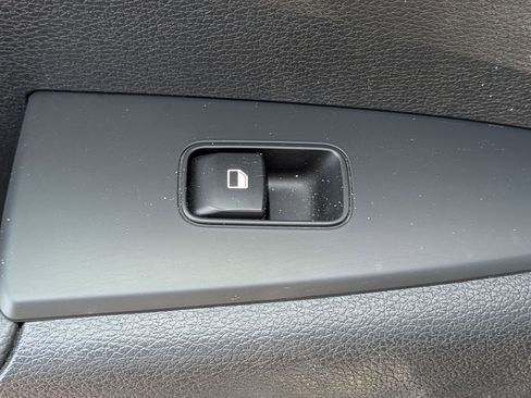 Used 2024 Kia Forte LXS FWD image 28