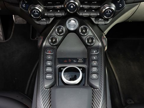 Used 2023 Aston Martin V8 Vantage Coupe image 41