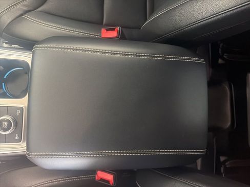 Used 2020 Ford Explorer ST AWD/4WD image 9