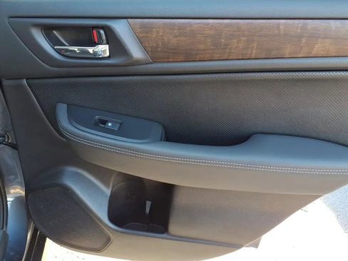 Used 2016 Subaru Outback 3.6R Limited image 14