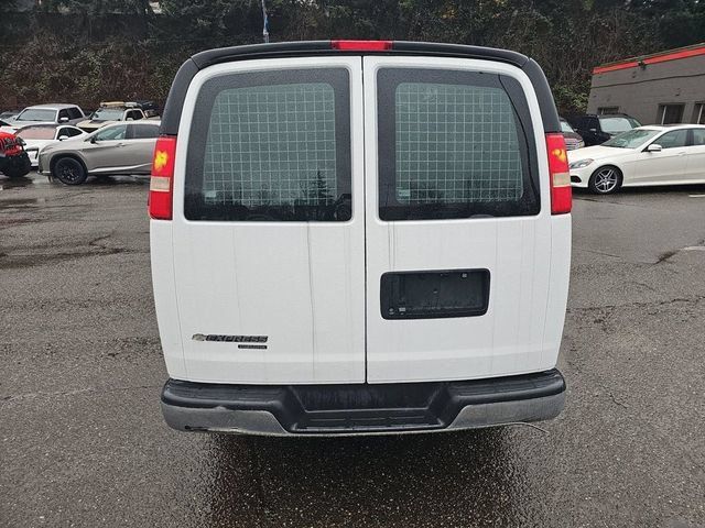 Used 2014 Chevrolet Express 2500 RWD image 22