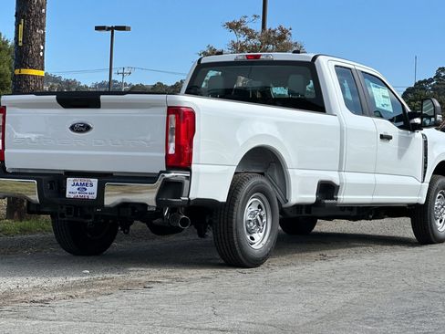 New 2026 Ford F250 XL w/ XL Chrome Package image 12