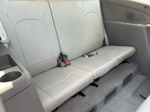 Used 2017 Chevrolet Traverse LT FWD image 17