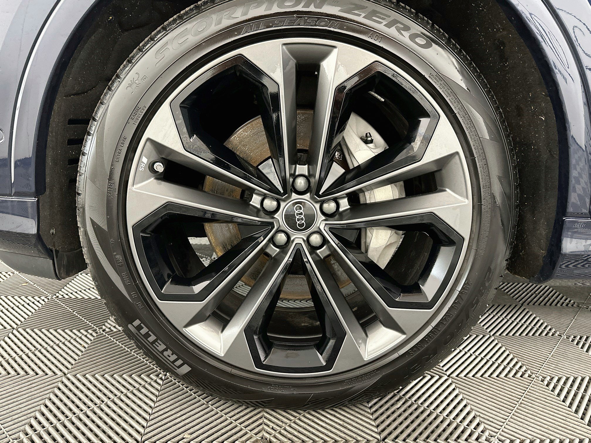 Used 2025 Audi Q7 3.0T Prestige AWD/4WD image 36