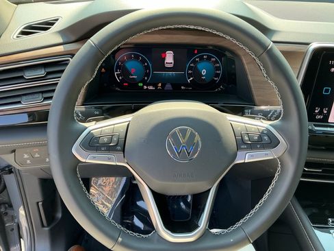 New 2026 Volkswagen Atlas SE image 10