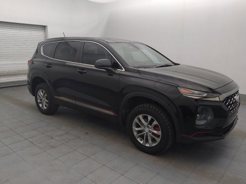 Used 2019 Hyundai Santa Fe SE image 11