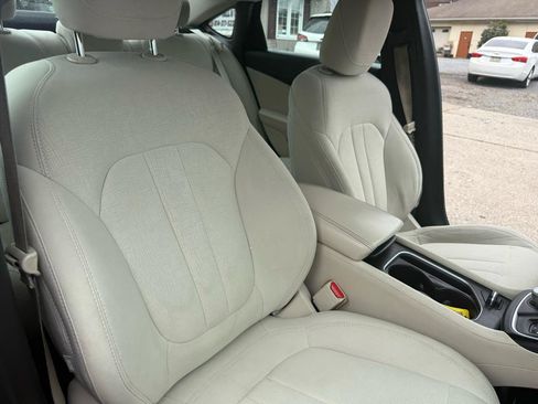 Used 2015 Chrysler 200 Limited FWD image 57