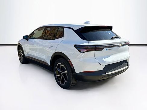 New 2026 Chevrolet Equinox EV LT image 8