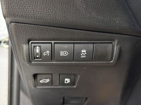 Used 2025 Toyota Corolla Cross AWD Hybrid w/ Convenience Package image 25