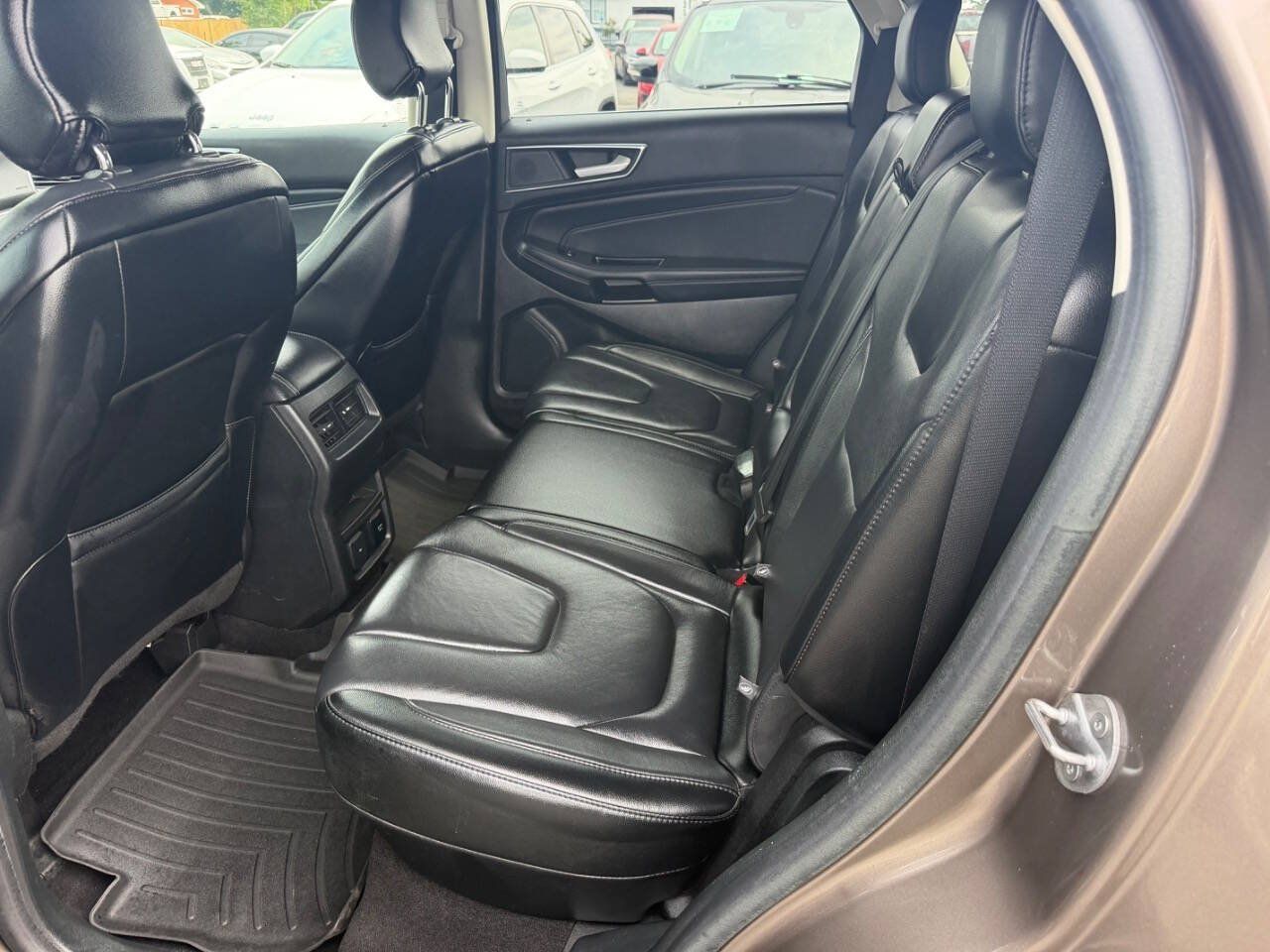 Used 2019 Ford Edge Titanium AWD/4WD image 10