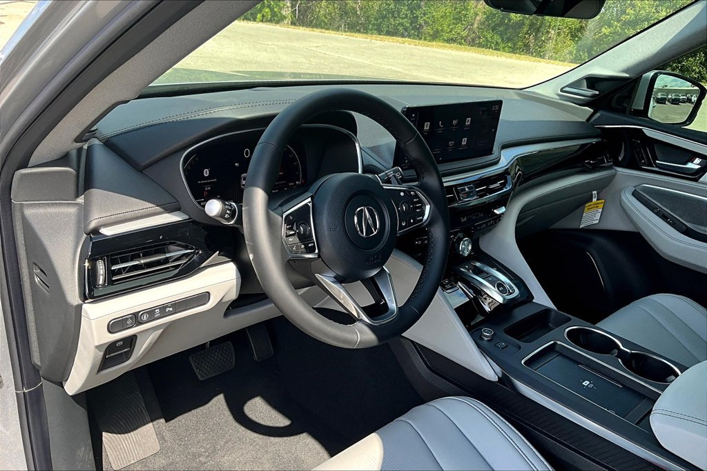 Used 2025 Acura MDX w/ Technology Package AWD/4WD image 16