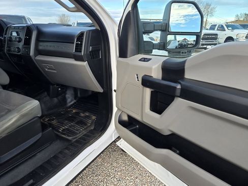 Used 2018 Ford F550 2WD Crew Cab Super Duty w/ Power Equipment Group image 21