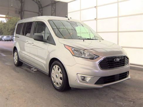 Used 2022 Ford Transit Connect XLT FWD image 3