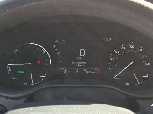 Used 2025 Toyota Sienna LE FWD image 14