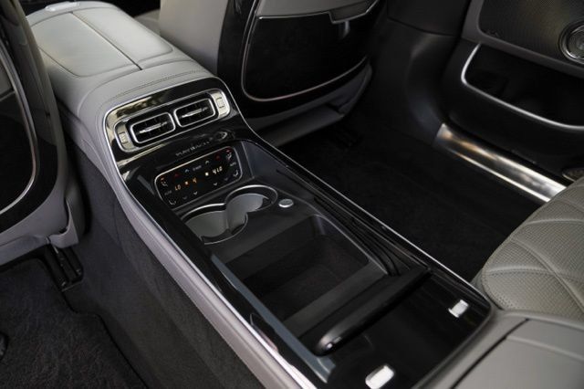 Used 2021 Mercedes-Benz Maybach S 580 4MATIC image 45