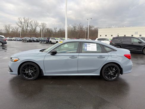 Used 2024 Honda Civic Sport image 3