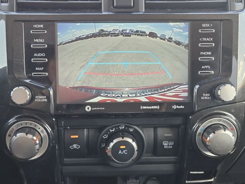 Used 2021 Toyota 4Runner TRD Off-Road AWD/4WD image 18