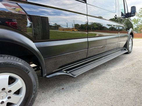 Used 2012 Mercedes-Benz Sprinter 2500 image 31
