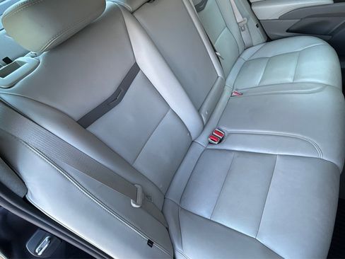 Used 2014 Cadillac XTS Platinum image 18