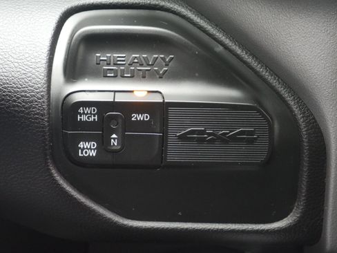 Used 2024 RAM 3500 Big Horn w/ Towing Technology Group AWD/4WD image 10
