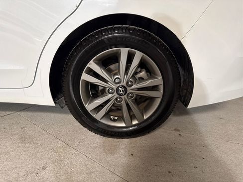 Used 2018 Hyundai Elantra SEL image 30