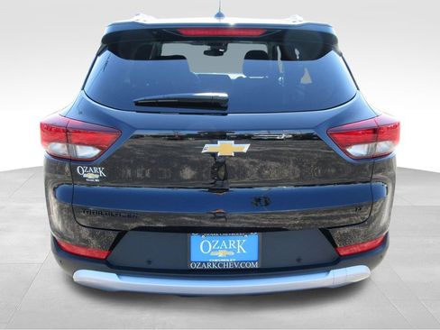 New 2026 Chevrolet TrailBlazer LT w/ LPO, Blackout Package FWD image 4