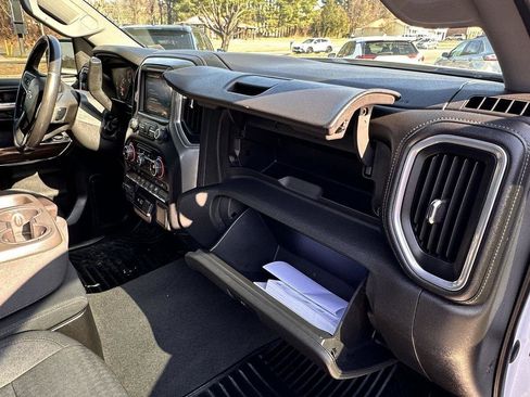 Used 2021 Chevrolet Silverado 1500 LT image 13