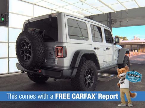 Used 2024 Jeep Wrangler Unlimited Sport AWD/4WD image 3