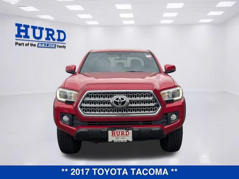 Used 2017 Toyota Tacoma TRD Off-Road AWD/4WD image 8