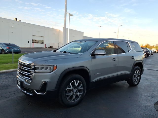 Used 2023 GMC Acadia SLE FWD image 11