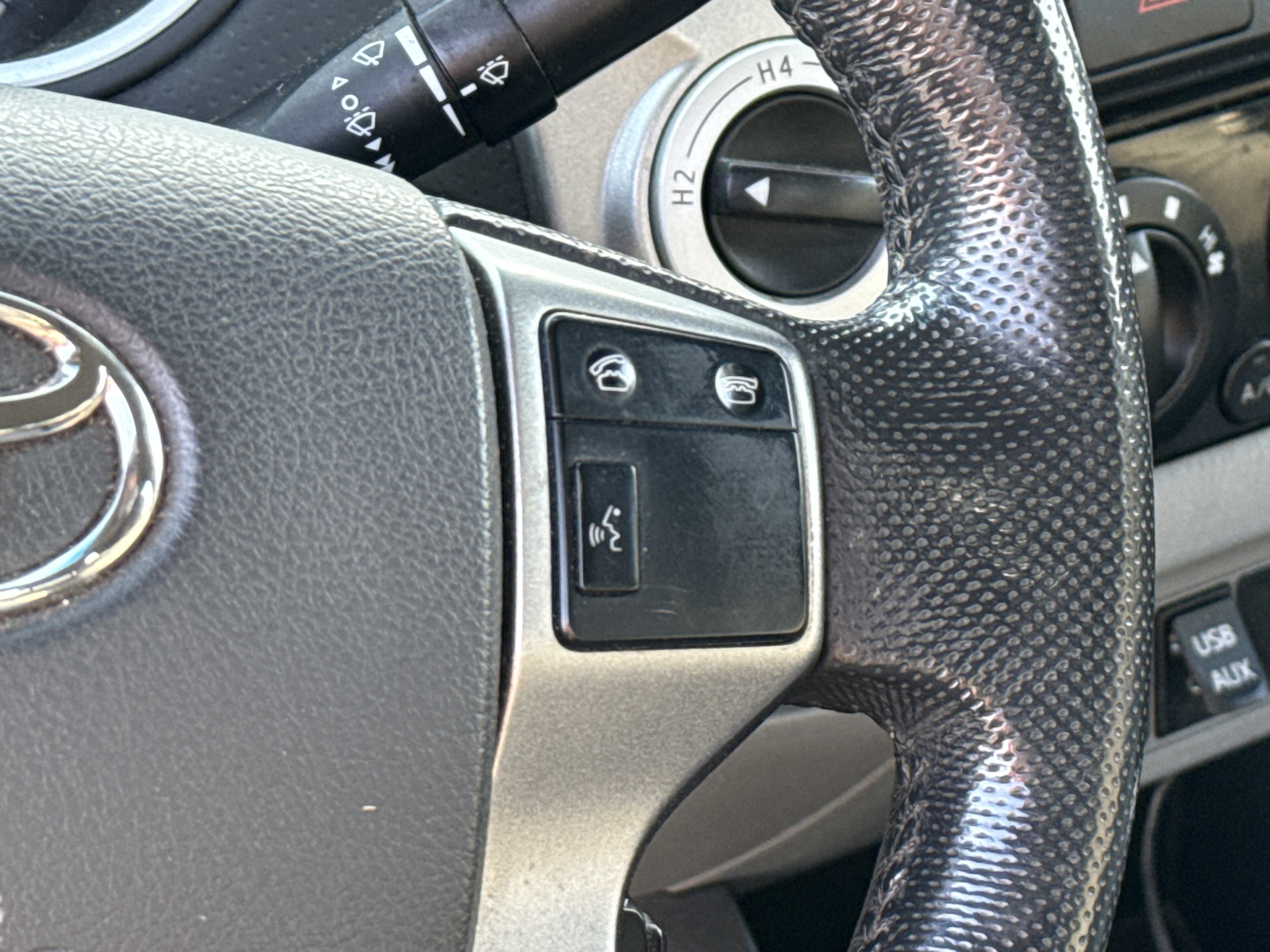 Used 2012 Toyota Tacoma 4x4 Access Cab V6 w/ TRD Sport Pkg image 20