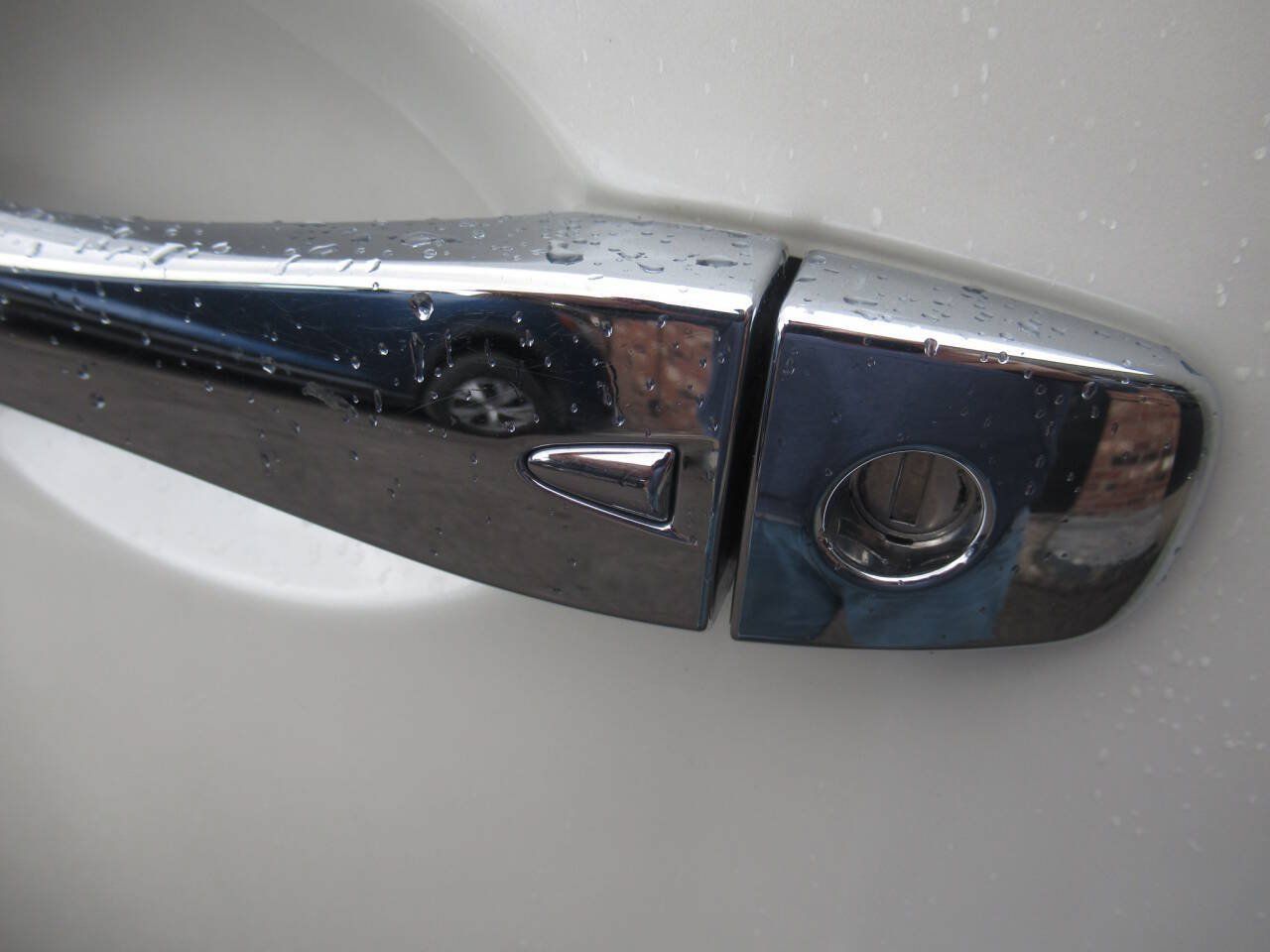 Used 2020 Nissan Pathfinder SV AWD/4WD image 16