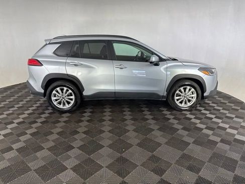 Used 2023 Toyota Corolla Cross LE w/ Moonroof Package AWD/4WD image 9