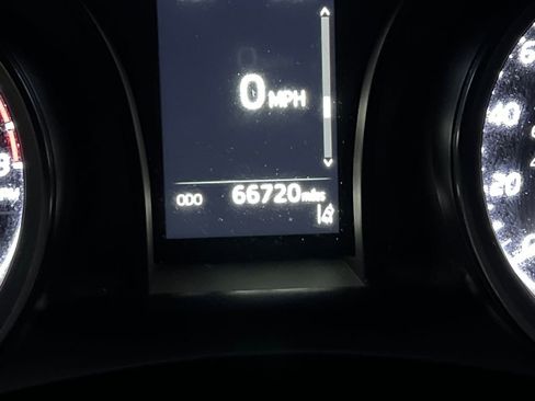 Used 2022 Toyota Camry SE image 17