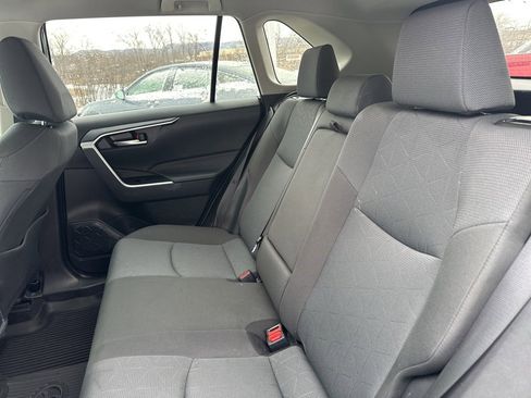 Used 2025 Toyota RAV4 XLE image 4