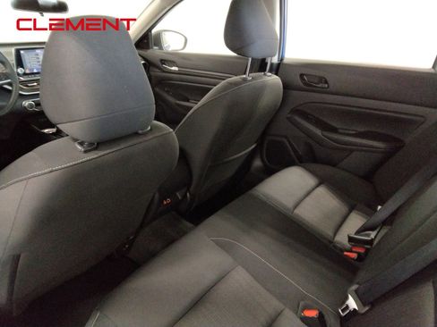 Used 2025 Nissan Altima 2.5 SV image 31