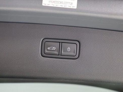 Used 2025 Genesis GV80 3.5T Prestige AWD/4WD image 40