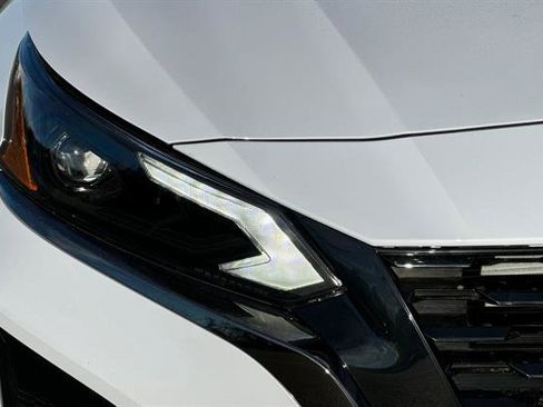 New 2025 Nissan Altima 2.5 SR w/ SR Premium Package image 28