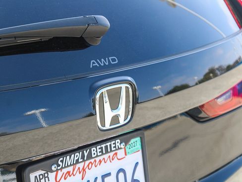 Used 2025 Honda CR-V LX image 11