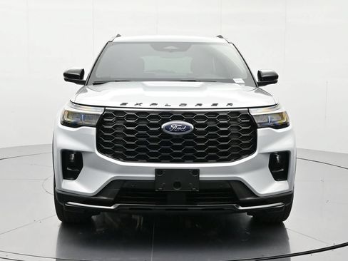 New 2026 Ford Explorer ST-Line w/ ST-Line Street Pack RWD image 2