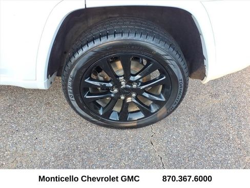 Used 2020 Jeep Grand Cherokee Altitude image 10