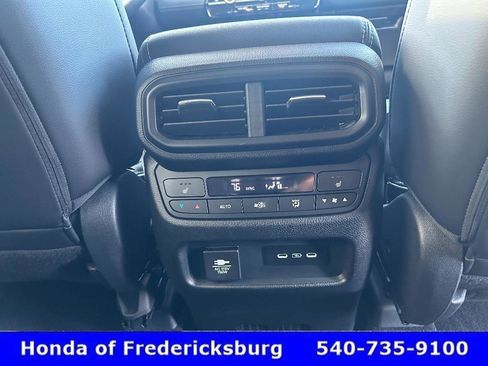Certified 2025 Honda Pilot Elite image 35