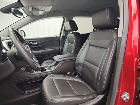 Used 2023 GMC Acadia SLT image 14