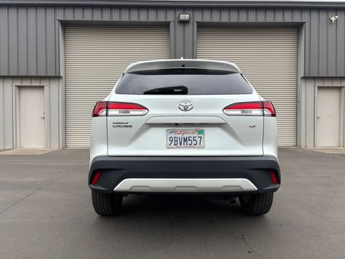 Used 2022 Toyota Corolla Cross LE FWD image 7