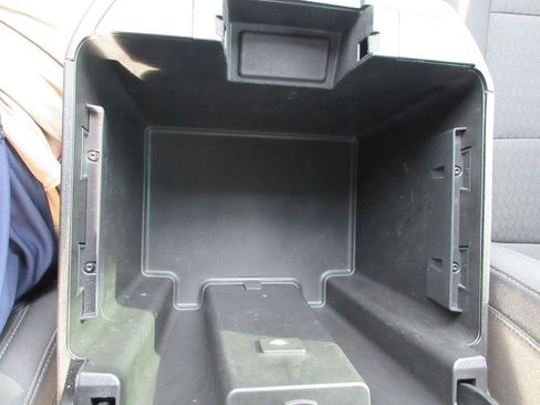 Certified 2022 Chevrolet Silverado 2500 LT w/ Convenience Package image 31