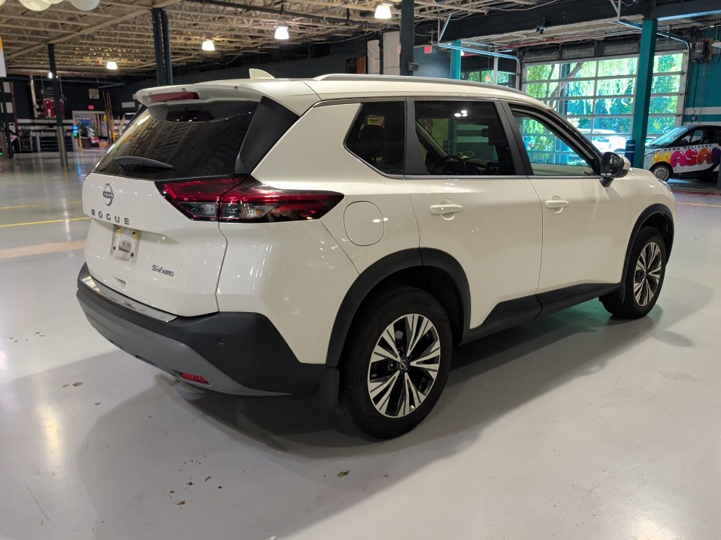 Used 2023 Nissan Rogue SV w/ SV Premium B Package AWD/4WD image 11