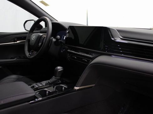 Used 2025 Toyota Camry XSE image 27