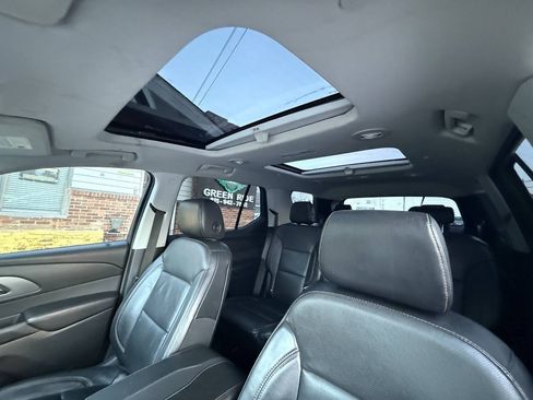 Used 2018 Chevrolet Traverse Premier w/ Driver Confidence II Package FWD image 27