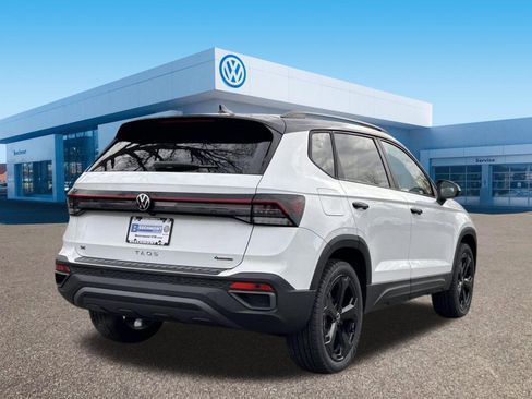 New 2026 Volkswagen Taos SE AWD/4WD image 7