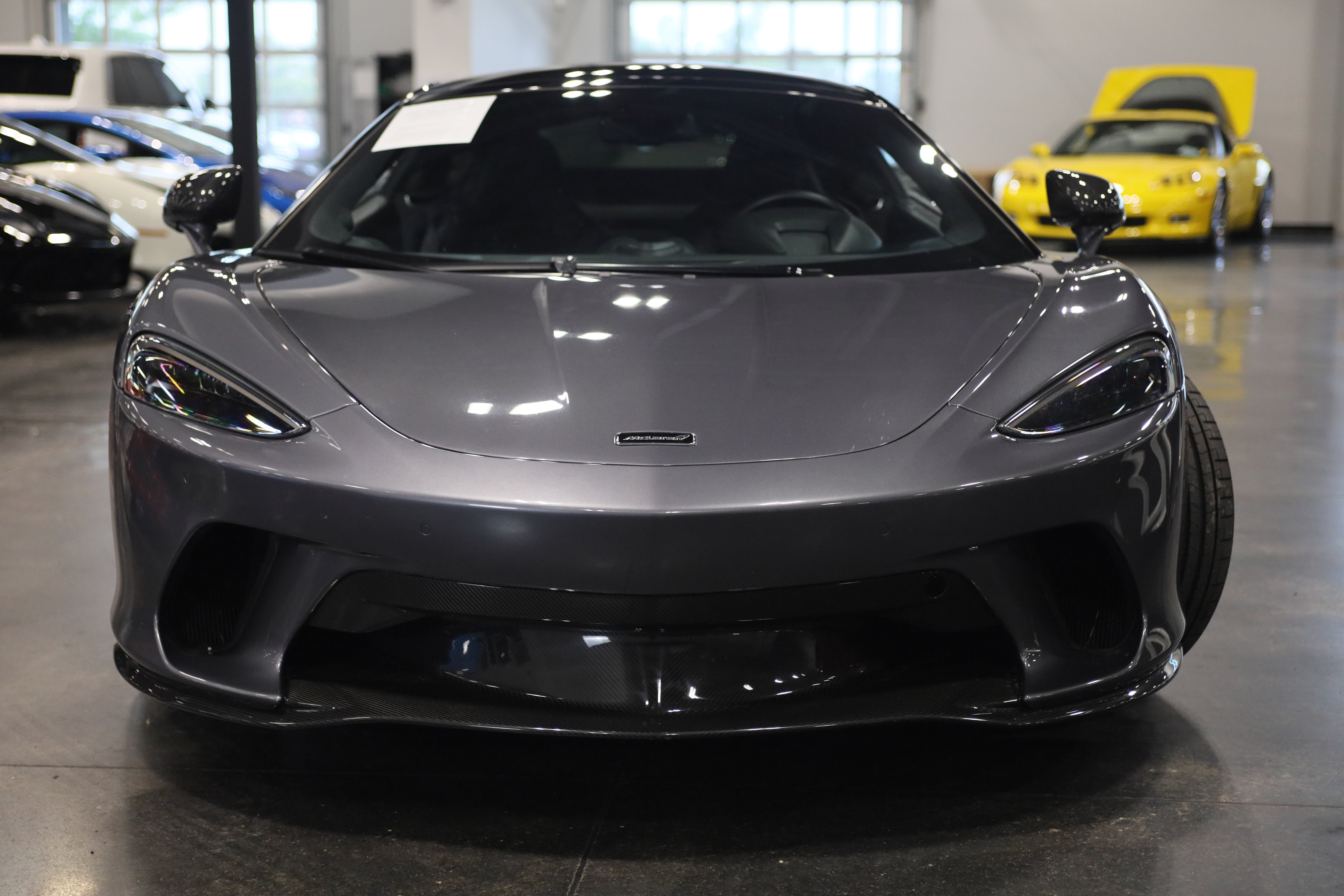 Used 2023 McLaren GT RWD image 3
